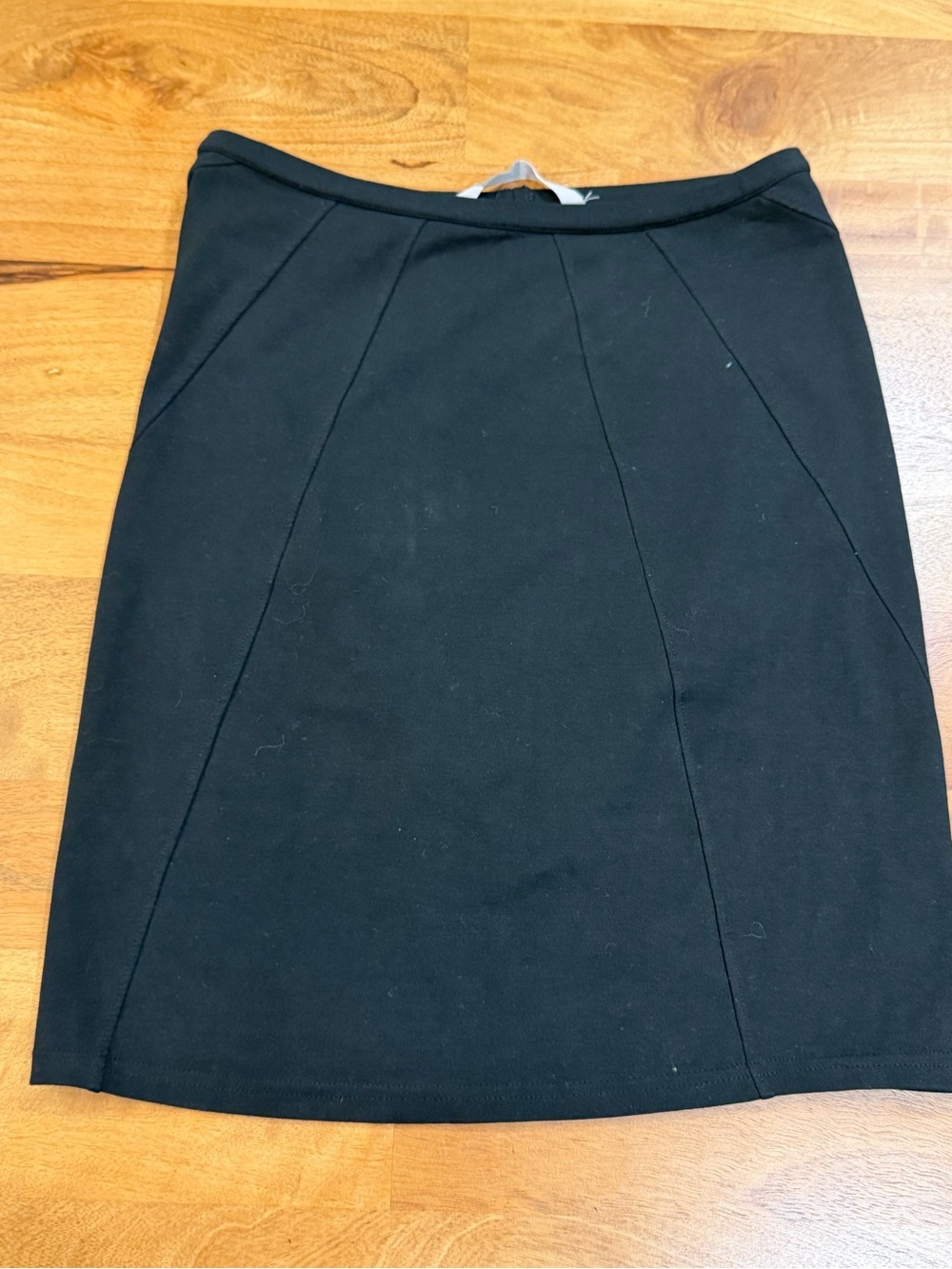 Athleta Black Pencil Skirt With Contoured Lines Size XXS